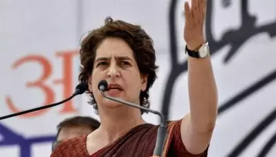 ചിന്മയാനന്ദിനെതിരെ ലൈംഗികാതിക്രമണ കുറ്റം ചുമത്തണമെന്ന് പ്രിയങ്കാ ഗാന്ധി