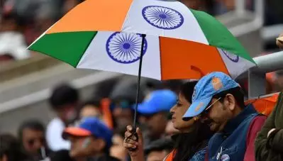 കളി മുടങ്ങി; ഇന്ത്യ-കിവീസ് പോരാട്ടം മഴയില്‍ കുതിരുമെന്ന് ആശങ്ക; റിസര്‍വ് ദിനം, സൂപ്പര്‍ ഓവര്‍- സാധ്യതകള്‍ ഇങ്ങനെ