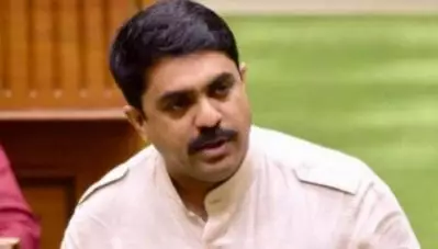 ‘ചാടാന്‍ തയ്യാറായി കുറേ കുരങ്ങന്മാര്‍ കോണ്‍ഗ്രസിലുണ്ട്’; കര്‍ണാടകയിലെ കോണ്‍ഗ്രസ് എം.എല്‍.എമാരെ അധിക്ഷേപിച്ച് ഗോവ ഉപമുഖ്യമന്ത്രി