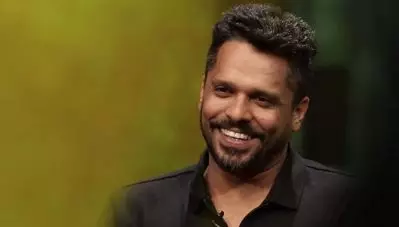 ‘സെക്‌സ് ഈസ് നോട്ട് എ പ്രോമിസ്’ എന്നത് ഈ കാലഘട്ടത്തിലെ നായിക പറയേണ്ടത് തന്നെ; ആഷിഖ് അബു