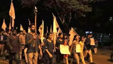 ആര്‍ട്ടിക്കിള്‍ 370: പോണ്ടിച്ചേരി സര്‍വകലാശാലയില്‍ എസ്.എഫ്.ഐ മാര്‍ച്ചിന് നേരെ എ.ബി.വി.പി ആക്രമണം