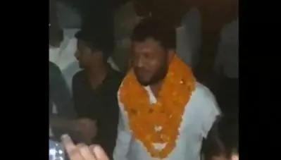 ബുലന്ദ്ശഹറില്‍ കലാപം അഴിച്ചുവിട്ടവര്‍ ജാമ്യത്തിലിറങ്ങി; ജയ് ശ്രീറാം വിളിച്ചും ഭാരത് മാതാ കീ ജയ് മുഴക്കിയും സ്വീകരണം