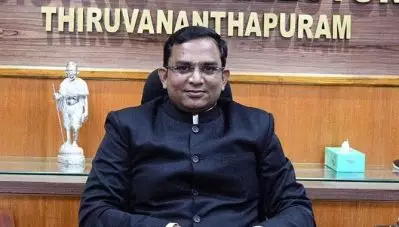 തിരുവനന്തപുരം കളക്ടര്‍ക്കെതിരെ വ്യാപക വിമര്‍ശനം; കളക്ഷന്‍ പോയിന്റുകള്‍ തുടങ്ങേണ്ടതില്ലെന്ന് കളക്ടര്‍ പറഞ്ഞതായി ആരോപണം, ഇന്ന് മുതല്‍ ലീവും
