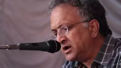 ‘ബുദ്ധിയുള്ള സര്‍ക്കാരാണെങ്കില്‍ അതും ചെയ്യണം’; പൗരത്വ ഭേദഗതി നിയമം അധാര്‍മികമാണെന്നും രാമചന്ദ്ര ഗുഹ