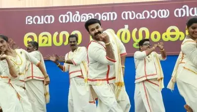 ‘കുര്‍ബാന കൂടി, സെമിത്തേരിയില്‍ പ്രാര്‍ഥിച്ചു, ഇനി രണ്ടു കിലോ പോത്തെര്‍ച്ചിയും വാങ്ങിച്ച് വീട്ടില്‍ പോണം’; ഇട്ടിമാണി ട്രെയ്ലര്‍