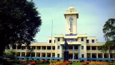 കേരള യൂണിവേഴ്‌സിറ്റി അസിസ്റ്റന്റ് പ്രഫസര്‍ ആര്‍ ജോണ്‍സന്റെ പി.എച്ച്.ഡി ഗൈഡ്ഷിപ്പ് റദ്ദാക്കി; നടപടി ഗൈഡ്ഷിപ്പ് അനുവദിച്ചത് ചട്ടവിരുദ്ധമായെന്ന കണ്ടെത്തലിനെ തുടര്‍ന്ന്