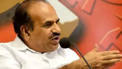 സി.പി.ഐ.എമ്മിന്റെ കെട്ടിടങ്ങള്‍ ഉപയോഗിക്കുമ്പോള്‍ കരിങ്കല്ലും മണലും പരമാവധി ഒഴിവാക്കണം: കോടിയേരി