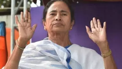 നാക്കു പിഴച്ചാല്‍; അഭിജിത് ബാനര്‍ജിയെ അഭിഷേകെന്നു വിളിച്ച് മമത