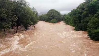 വാണിയംപുഴയില്‍ 200 പേര്‍ കുടുങ്ങിക്കിടക്കുന്നു; രക്ഷാദൗത്യത്തിന് 28 പേരുടെ സംഘം