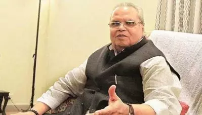 ‘ഇതൊക്കെ അവര്‍ക്ക് ഗുണമല്ലേ!’ മുഫ്തിയും ഉമര്‍ അബ്ദുള്ളയുമടക്കമുള്ള രാഷ്ട്രീയ നേതാക്കളുടെ അന്യായ തടവിനെ ന്യായീകരിച്ച് ജമ്മുകശ്മീര്‍ ഗവര്‍ണര്‍