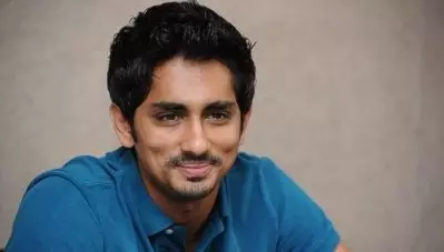 ‘തകര്‍ക്കലിന്റെയും ശ്രദ്ധതിരിക്കലിന്റെയും ആശാന്റെ കൈകളിലാണ് ഇന്ത്യ ‘ കശ്മീര്‍ സംഭവത്തില്‍ സിദ്ധാര്‍ത്ഥ്
