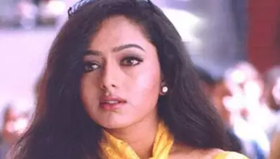 ‘ഇതെന്റെ അവസാന ചിത്രമായിരിക്കും. ഇനി ഞാന്‍ അഭിനയിക്കുന്നുണ്ടാവില്ല’; മരിക്കുന്നതിന്റെ തലേദിവസം സൗന്ദര്യ സംവിധായകനോട് പറഞ്ഞത്