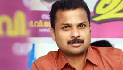 ‘തീപിടിത്തതില്‍ പി.ഡി.എഫ് ഫയലുകള്‍ കത്തിനശിച്ചു, അടുത്തതെന്താ? കല്ലേറില്‍ വിന്‍ഡോസ് 10 തകര്‍ന്നു?’; പ്രതിപക്ഷ പ്രതിഷേധത്തെ ട്രോളി വി.കെ പ്രശാന്ത് എം.എല്‍.എ