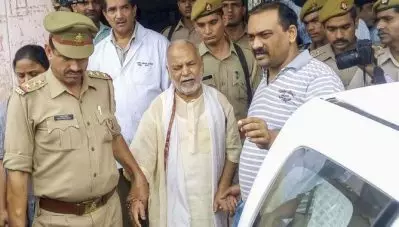 ‘എല്ലാം കണ്ടുകഴിഞ്ഞല്ലോ, ചെയ്തതോര്‍ത്ത് ഞാന്‍ ലജ്ജിക്കുന്നു’; ചിന്മയാനന്ദിന്റെ കുറ്റസ്സമ്മതം; കേസില്‍ സംഭവിച്ചത് ഇങ്ങനെ