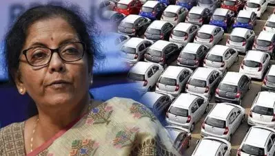 ഫലം കാണാതെ നിര്‍മ്മലാ സീതാരാമന്റെ ഉത്തേജക പദ്ധതികള്‍; സാമ്പത്തിക വര്‍ഷത്തിന്റെ രണ്ടാം പാദത്തിലും വാഹന വില്‍പ്പനയില്‍ 23.69 ശതമാനത്തിന്റെ ഇടിവ്