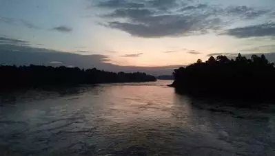ഭാഷയുടെയും ദേശത്തിന്റെയും മുകളിലുള്ള അതിരുകടന്ന ഏത് കാലപനികവാദവും തീവ്രവാദമാണ്