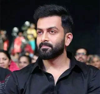 കാറിന്റെ വിലയില്‍ 30 ലക്ഷം രൂപ കുറച്ചു കാണിച്ചു; പൃഥ്വിരാജിന്റെ ആഡംബര കാര്‍ രജിസ്ട്രേഷന്‍ തടഞ്ഞു
