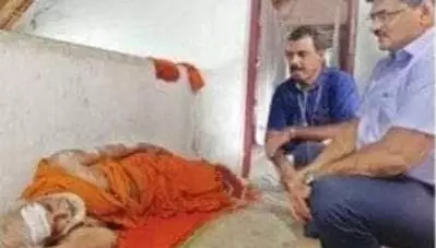 ആര്‍.എസ്.എസിന്റെ ഭൂമി കയ്യേറ്റം; നടപടി സ്വീകരിക്കുമെന്ന് പുഷ്പാഞ്ജലി സാമിക്ക് റവന്യൂ സംഘത്തിന്റെ ഉറപ്പ് ;നിരാഹാരം അവസാനിപ്പിക്കണമെന്നും ആവശ്യം