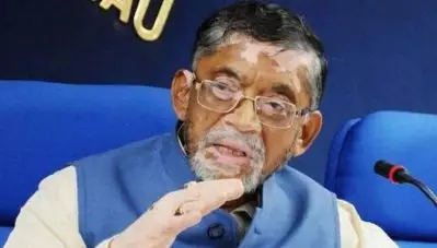 ‘ആവശ്യമായ വിദ്യാഭ്യാസ യോഗ്യത ഇല്ലാത്തതു കൊണ്ടാണ് ഉത്തരേന്ത്യക്കാര്‍ക്ക് ജോലി ലഭിക്കാത്തത്’; തൊഴില്‍ മന്ത്രിക്കെതിരെ കേസെടുത്തു