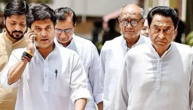 കമല്‍നാഥ് vs ജ്യോതിരാദിത്യ സിന്ധ്യ: മധ്യപ്രദേശ് കോണ്‍ഗ്രസില്‍ ഉള്‍പ്പോര് രൂക്ഷം; ദിഗ്വിജയ് സിങ്ങിന്റെ ‘സമാന്തര സര്‍ക്കാര്‍’ പ്രശ്‌നമാകുന്നു