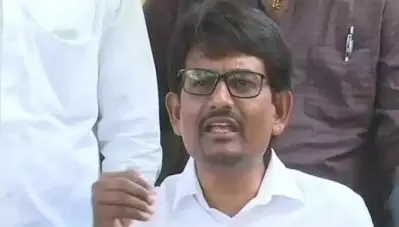 ഗുജറാത്തില്‍ കോണ്‍ഗ്രസ് വിട്ട നേതാവിനെ തള്ളി വോട്ടര്‍മാര്‍; മുമ്പ് ജയിച്ച മണ്ഡലത്തില്‍ പരാജയം രുചിച്ച് ബി.ജെ.പിയുടെ അല്‍പേഷ് താക്കൂര്‍