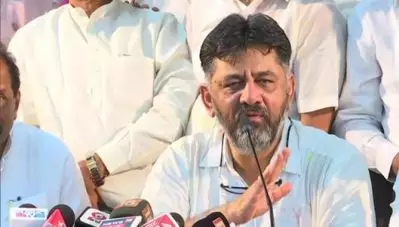 ‘എന്നെ ശക്തനാക്കിയത് അവരാണ്’; യെദ്യൂരപ്പയുടെ കര്‍ണാടകത്തില്‍ ഡി.കെ ശിവകുമാറിന് വന്‍ സ്വീകരണവുമായി പാര്‍ട്ടി പ്രവര്‍ത്തകര്‍