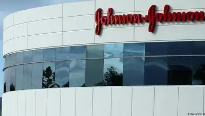 നഷ്ടപരിഹാരം നല്‍കലിന് പരിഹാരമില്ലാതെ ജോണ്‍സണ്‍ ആന്‍ഡ് ജോണ്‍സണ്‍; പുതിയ കേസില്‍ നല്‍കേണ്ടത് 8 ബില്യണ്‍ ഡോളര്‍