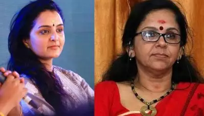 ‘രണ്ടാം തവണയും രക്ഷപ്പെടുവാന്‍ മഞ്ജു സ്വയം ശ്രമിച്ചുവെങ്കില്‍ അതിന് അവരെ അഭിനന്ദിക്കണം’; പ്രതികരണവുമായി ശാരദക്കുട്ടി
