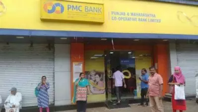 ബി.ജെ.പി ഓഫീസിന് മുന്നില്‍ മുദ്രാവാക്യം വിളിച്ച് പ്രതിഷേധവുമായി പി.എം.സി ബാങ്കിലെ നിക്ഷേപകര്‍; നിര്‍മ്മലാ സീതാരാമന്റെ പത്രസമ്മേളനം തടസ്സപ്പെടുത്തി