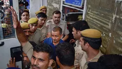 ‘അന്ന് അയാള്‍ എവിടെയായിരുന്നു?’; ഉത്തരം പറയാനാവാതെ ഐഫോണ്‍ നിര്‍മാതാക്കളായ ആപ്പിളും; ഉന്നാവോ കേസില്‍ വീണ്ടും പ്രതിസന്ധി