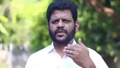 കോണ്‍ഗ്രസിന്റെ നയങ്ങളിലും നിലപാടിലും സമൂലമായ മാറ്റം വേണം: വി.കെ ശ്രീകണ്ഠന്‍ എം.പി