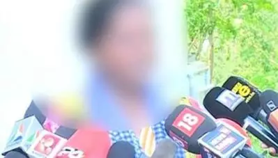 ‘ഞങ്ങളെ പറഞ്ഞുപറ്റിച്ചു, വിധി ഇന്നാണെന്നുപോലും അറിയിച്ചില്ല’; വാളയാര്‍ കേസില്‍ പ്രതികളെ വെറുതെവിട്ടതിനെതിരെ അമ്മ; ‘കുട്ടിയെ പീഡിപ്പിക്കുന്നത് കണ്ടെന്ന് പറഞ്ഞിട്ടും നടപടിയെടുത്തില്ല’