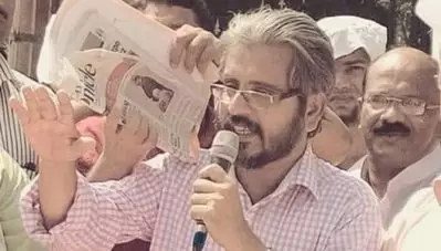 ‘മാര്‍ക്‌സ്, എംഗല്‍സ്, ലെനിന്‍, മാവോ, കാസ്‌ട്രോ, ഗുവേര; ജീവന്‍ വേണമെങ്കില്‍ ഇതില്‍ ഏതൊക്കെയാണു കത്തിച്ചു കളയേണ്ടത്?’- യു.എ.പി.എ വിഷയത്തില്‍ ഡോ. ആസാദ്