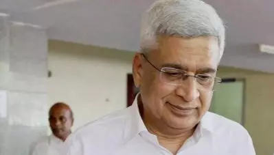 ലഘു ലേഖകള്‍ കൈവശം വച്ചതു കൊണ്ട് മാവോയിസ്റ്റ് ആകില്ല, സര്‍ക്കാരിനെ തള്ളി പ്രകാശ് കാരാട്ട്