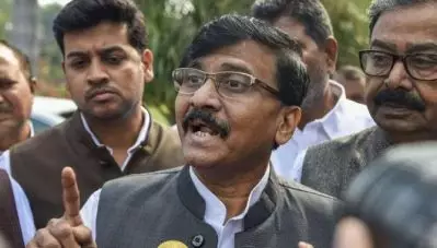 ‘രാജ്യം ആരുടെയും സ്വന്തമല്ല, ഈ മണ്ണില്‍ എല്ലാവരുടെയും രക്തമുണ്ട്’; കേന്ദ്രത്തിനെതിരെ ശിവസേന