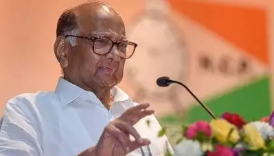 ‘ആകെ പോയത് 10-11 പേര്‍, അതില്‍ മൂന്നുപേര്‍ എന്റെയൊപ്പം ഇവിടെ ഇരിക്കുന്നുണ്ട്’; ബി.ജെ.പി-അജിത് പവാര്‍ സഖ്യത്തിനു ഭൂരിപക്ഷമില്ലെന്നു വ്യക്തമാക്കി ശരദ് പവാര്‍
