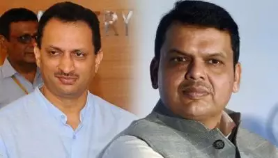 ‘ഫട്‌നാവിസ് മുഖ്യമന്ത്രിയായത് 40,000 കോടിയുടെ കേന്ദ്ര ഫണ്ട് തിരിച്ചയക്കാന്‍, സത്യപ്രതിജ്ഞ ബി.ജെ.പിയുടെ നാടകം’; വിവാദ വെളിപ്പെടുത്തലുമായി ബി.ജെ.പി എം.പി