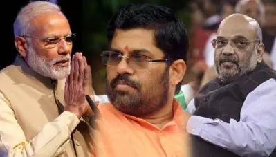 രണ്ടുപേരുടെ പൗരത്വം റദ്ദുചെയ്ത് അവരെ കൈലാസ രാജ്യത്തേക്ക് അയക്കണമെന്ന് സന്ദീപാനന്ദ ഗിരി; ‘റാണി ഈച്ചയെ മാറ്റിയാല്‍ ബാക്കിയെല്ലാം പിറകെ വിസയെടുത്തു പൊയ്‌ക്കോളും’
