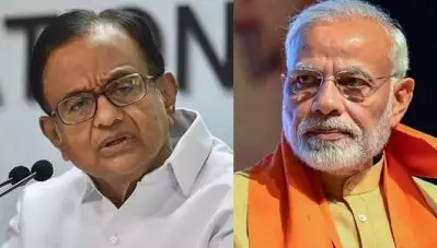 അന്ന് 15 ലക്ഷം അക്കൗണ്ടിലിടുമെന്ന് പറഞ്ഞു, ഇന്ന് കര്‍ഷകര്‍ക്ക് മിനിമം താങ്ങുവില തരുമെന്നും; മോദി കര്‍ഷകരോട് കള്ളം പറയുന്നത് നിര്‍ത്തണമെന്ന് ചിദംബരം