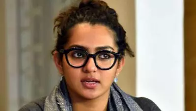 ‘സാക്ഷികളുടെ മൊഴിമാറ്റം ഞെട്ടിക്കുന്നത്, പ്രത്യേകിച്ചും സുഹൃത്തെന്നു കരുതിയ ആളുടെ’; ഇത് തീര്‍ത്തും പീഡനം: പാര്‍വതി