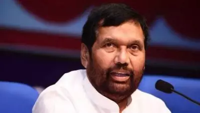 ഉള്ളിയില്‍ കുടുങ്ങി രാം വിലാസ് പാസ്വാനും; മന്ത്രിക്കെതിരെ ക്രിമിനല്‍ പരാതി