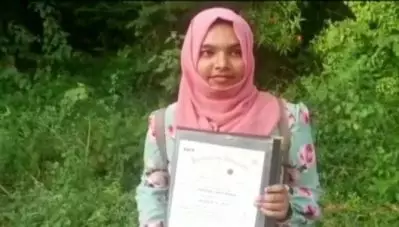 ‘എനിക്കാ സ്വര്‍ണമെഡല്‍ വേണ്ട’; ഹിജാബ് ധരിച്ചതിന്റെ പേരില്‍ രാഷ്ട്രപതിയുടെ ചടങ്ങില്‍ നിന്നു പുറത്താക്കപ്പെട്ട വിദ്യാര്‍ഥിനി പറയുന്നു