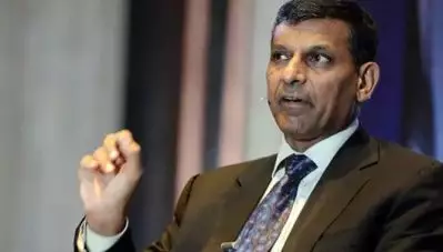 ‘അതിനു കാരണം പ്രധാനമന്ത്രിയെയും ഓഫീസിനെയും ചുറ്റിപ്പറ്റി എല്ലാക്കാര്യങ്ങളും തീരുമാനിക്കുന്നത്’; സാമ്പത്തിക പ്രതിസന്ധി ഉണ്ടായത് ഇങ്ങനെയെന്ന് രഘുറാം രാജന്‍