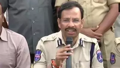 ‘നിയമം അതിന്റെ ഉത്തരവാദിത്വം നിറവേറ്റി’; ഏറ്റുമുട്ടല്‍ കൊലപാതകത്തില്‍ വി.സി സജ്ജനാരുടെ പ്രതികരണം ഇങ്ങനെ