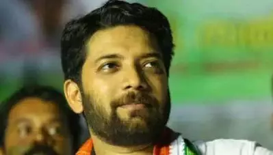 ‘സംസ്ഥാന പൊലീസിന്റെ കൂറ് നാഗ്പൂരിലല്ലെന്ന് മുഖ്യമന്ത്രി തെളിയിക്കണം’; സവര്‍ക്കറുടെയും ഭഗത് സിംഗിന്റെയും കത്തുകള്‍ വായിച്ച് സഭയില്‍ ഷാഫി പറമ്പില്‍