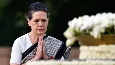 ”നന്ദി സോണീയാ ജീ… താങ്കളുടെ ആരോഗ്യത്തില്‍ ശ്രദ്ധിക്കൂ..’ പ്രധാനമന്ത്രിക്ക് മുന്‍പ് കോണ്‍ഗ്രസ് അധ്യക്ഷ രാജ്യത്തെ അഭിസംബോധന ചെയ്ത അമര്‍ഷത്തില്‍ ബി.ജെ.പി