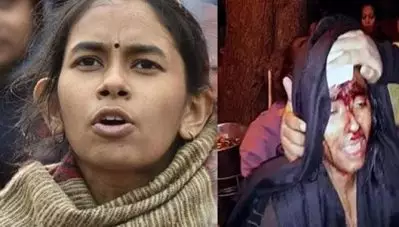 ‘ ഇടതുരാഷ്ട്രീയം പറയുന്നവര്‍ എല്ലായിടത്തും പ്രതിരോധിക്കപ്പെടുന്നു’; സമരമുഖത്ത് നിന്ന് മകളെ തിരികെ വിളിക്കില്ലെന്ന് ഐഷേ ഗോഷിന്റെ കുടുംബം