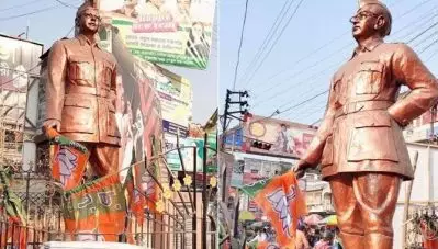 സുഭാഷ് ചന്ദ്രബോസിന്റെ പ്രതിമയുടെ കൈയില്‍ ബി.ജെ.പി കൊടി; വിമര്‍ശനവുമായി ബി.ജെ.പി നേതാവായ നേതാജിയുടെ അനന്തരവന്‍; പാര്‍ട്ടി വിടേണ്ടി വരുമെന്ന് മുന്നറിയിപ്പ്