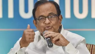 ‘ഇന്ത്യക്കാരെപ്പോലെ ഇത്ര നിഷ്‌കളങ്കരായ ജനത ലോകത്തെവിടെയുമില്ല, ബി.ജെ.പി വാഗ്ദാനങ്ങള്‍ പാലിക്കുമെന്നാണ് നമ്മുടെ വിശ്വാസം’; കേന്ദ്രത്തിനെതിരെ ഒളിയമ്പുമായി പി. ചിദംബരം