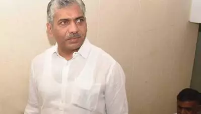 കള്ള രാഷ്ട്രീയക്കാരുടെ അഴിമതിക്ക് കുട്ടുനില്‍ക്കാനാവാതെ ഞാന്‍ ഒറ്റപ്പെട്ടു, എതിരുനിന്നപ്പോള്‍ ദ്രോഹിച്ചു: ജേക്കബ്ബ് തോമസ്